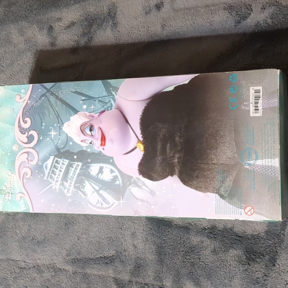 Ursula Disney Store The Little Mermaid Plush & Plastic Vinyl 11" Doll Figure - Picture 4 of 8